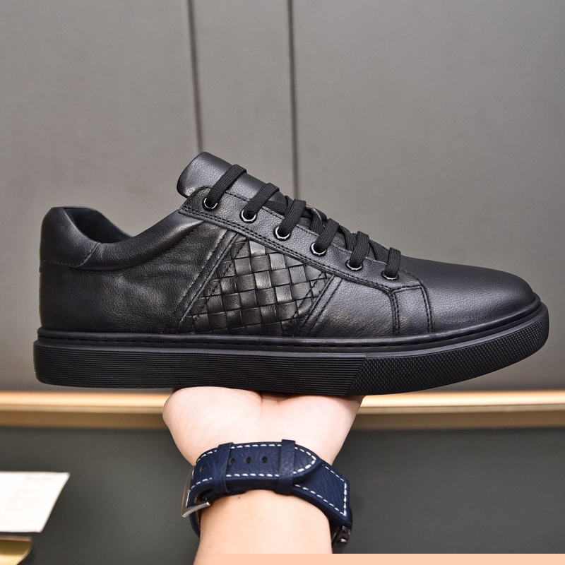 bo*te*ga Ve*ne*ta casual shoes
